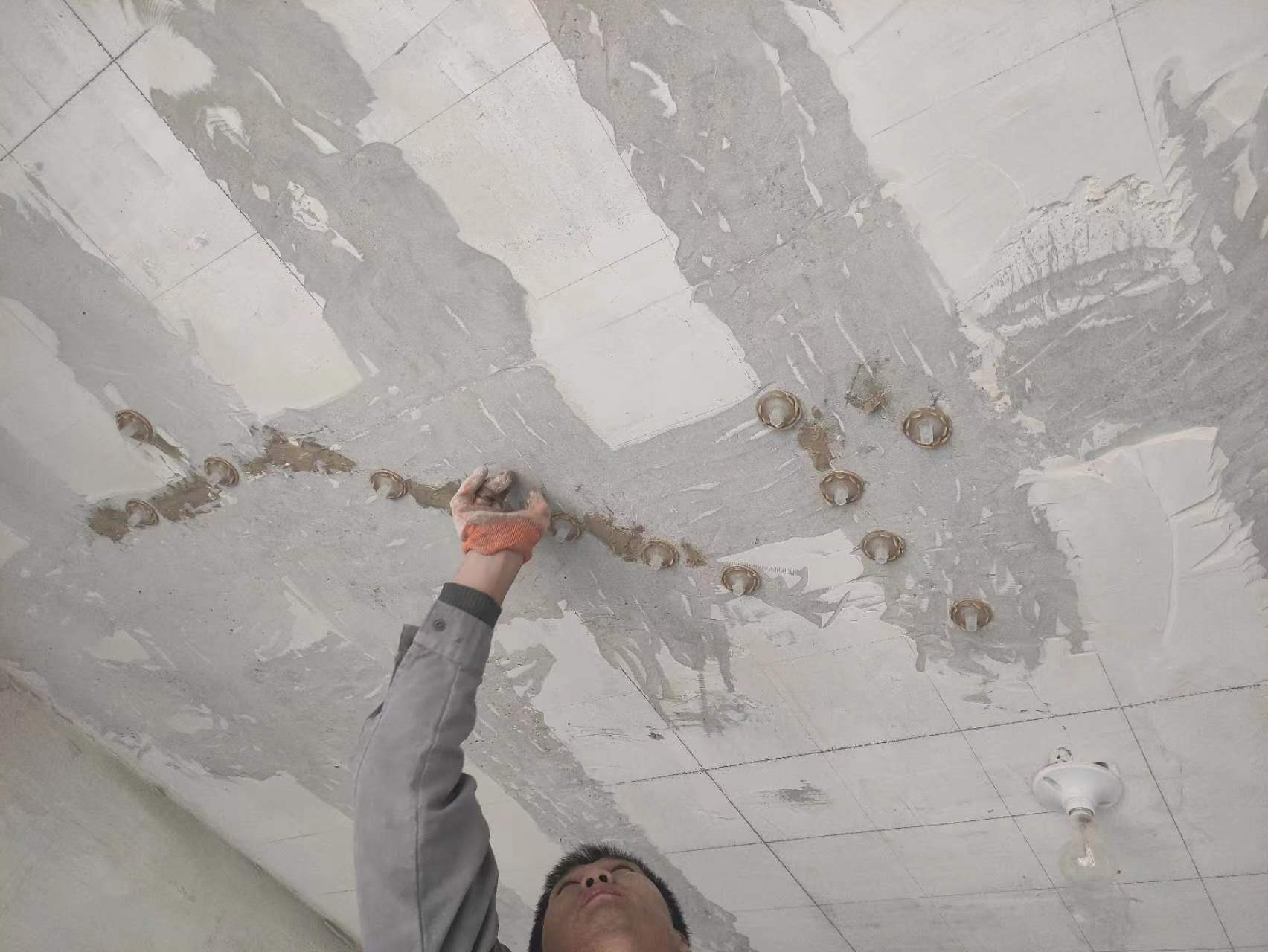 高坪混凝土楼板裂缝为什么会开裂?怎么修补?